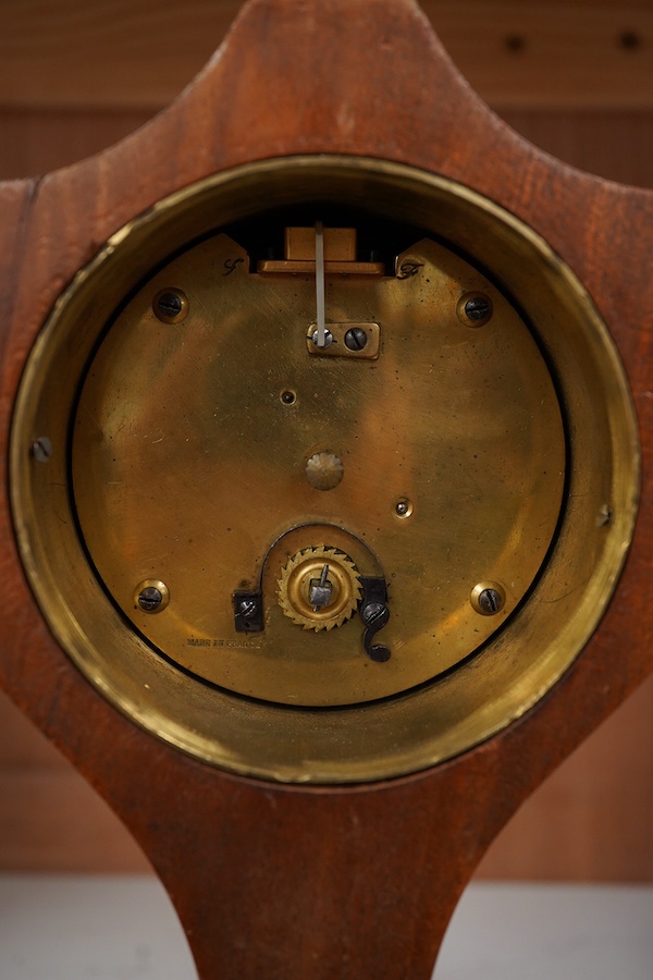 An Edwardian mahogany mantel timepiece, 29cm